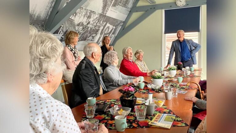 Senioren koffie ochtend — Uitgaan in Huizen